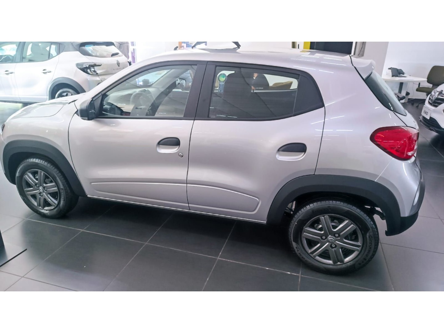 KWID 1.0 12V SCE FLEX ZEN MANUAL1