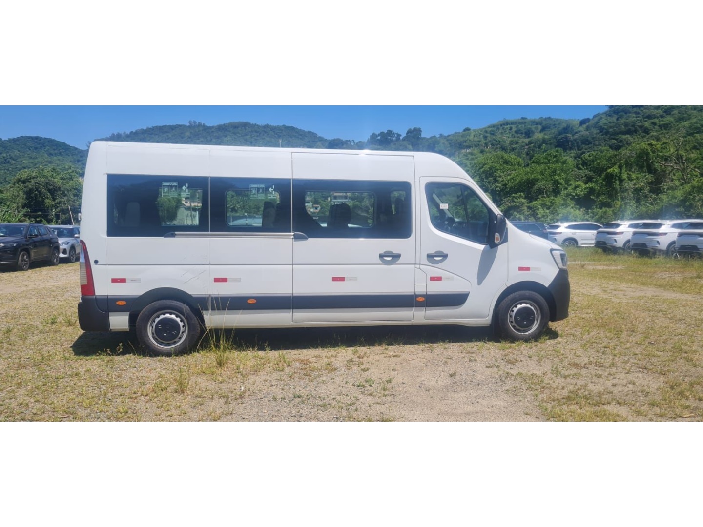 MASTER 2.3 DCI DIESEL MINIBUS EXECUTIVE 16L L3H2 3P MANUAL5