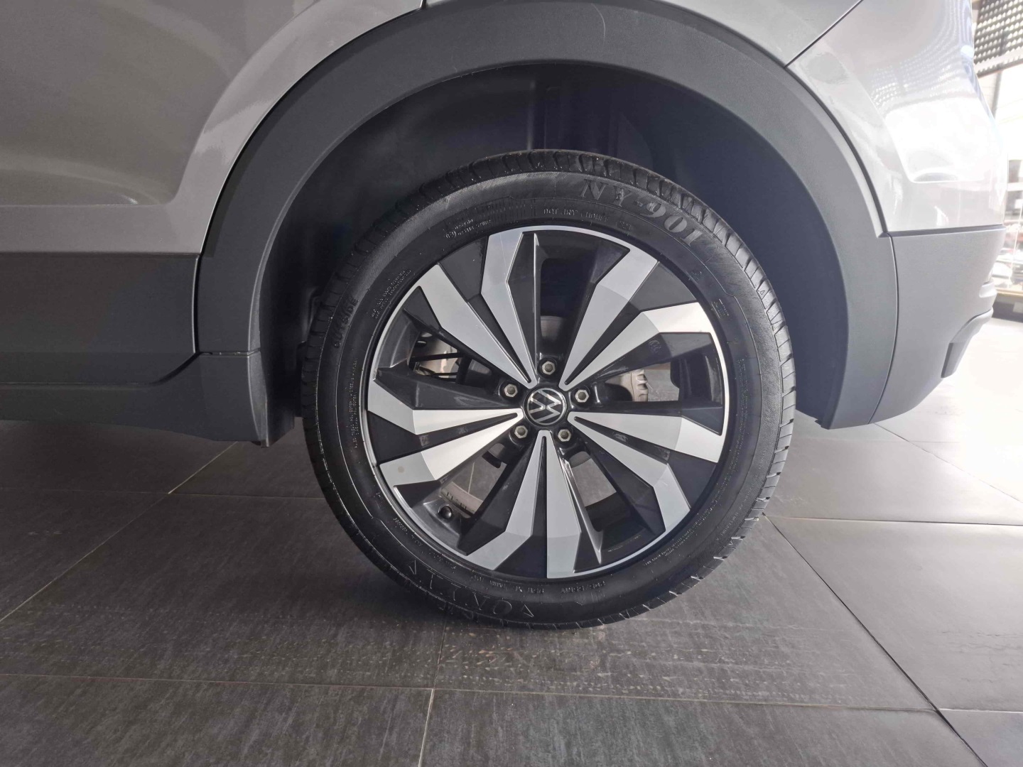 T-CROSS 1.0 200 TSI TOTAL FLEX AUTOMÁTICO