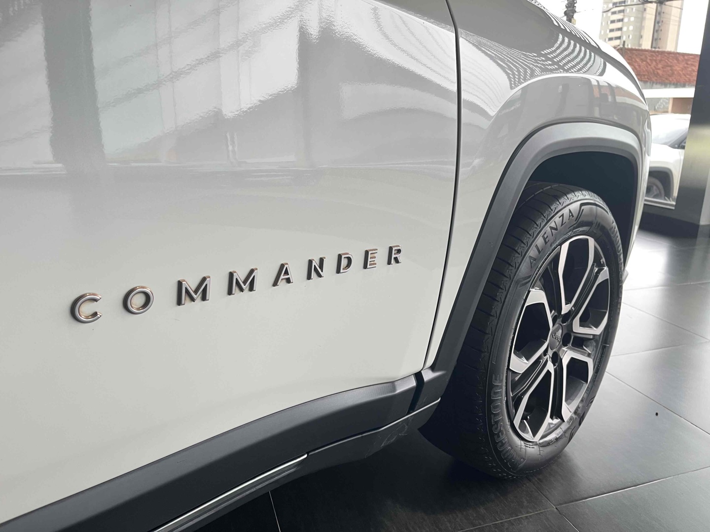 COMMANDER 1.3 T270 TURBO FLEX LIMITED AT6