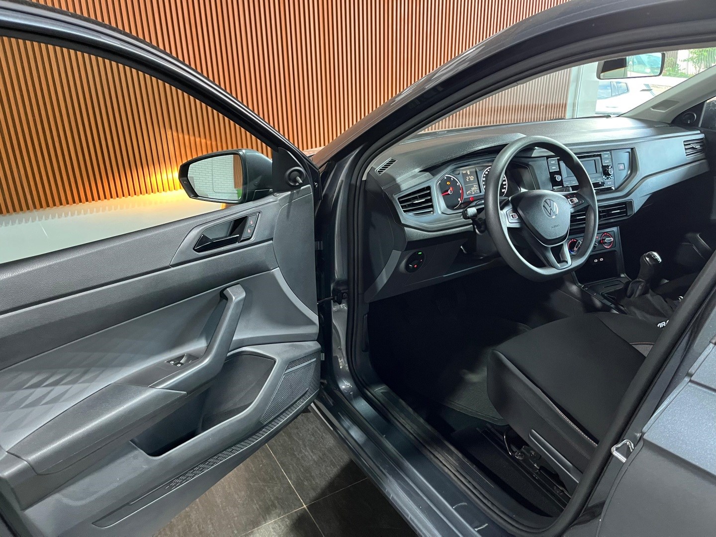 POLO 1.0 MPI TRACK MANUAL
