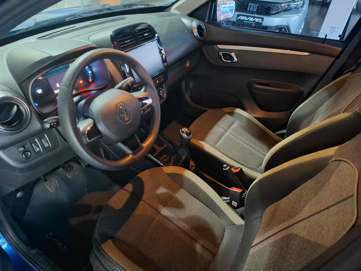 KWID 1.0 12V SCE FLEX OUTSIDER MANUAL