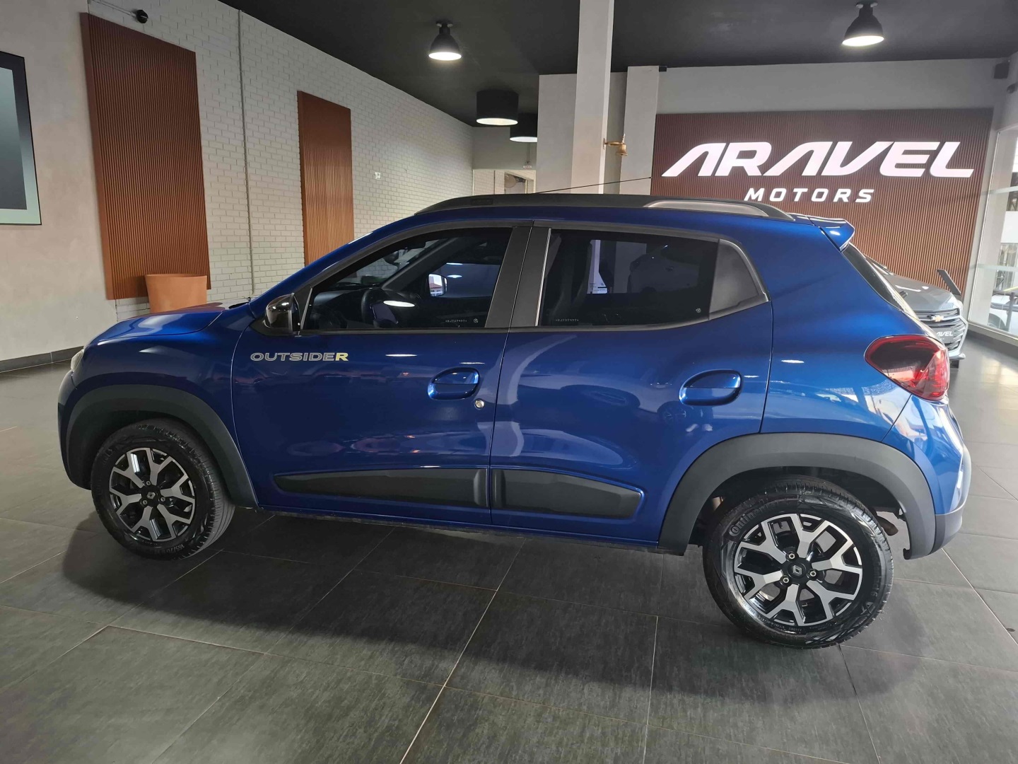 KWID 1.0 12V SCE FLEX OUTSIDER MANUAL