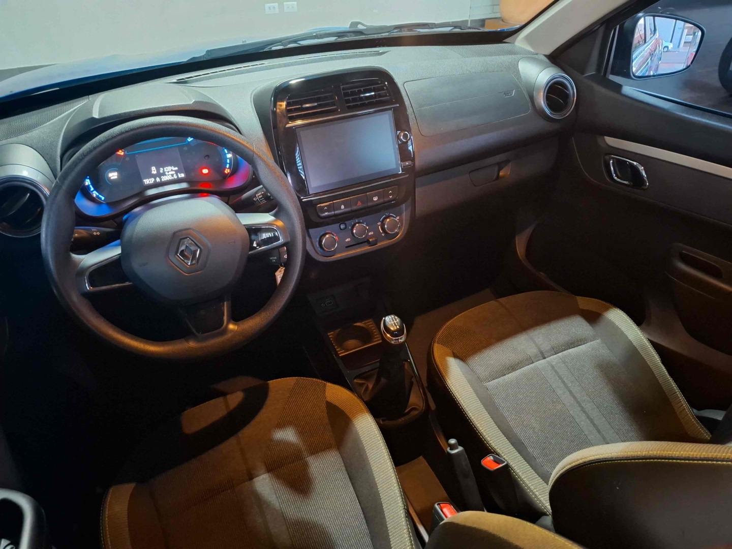 KWID 1.0 12V SCE FLEX OUTSIDER MANUAL