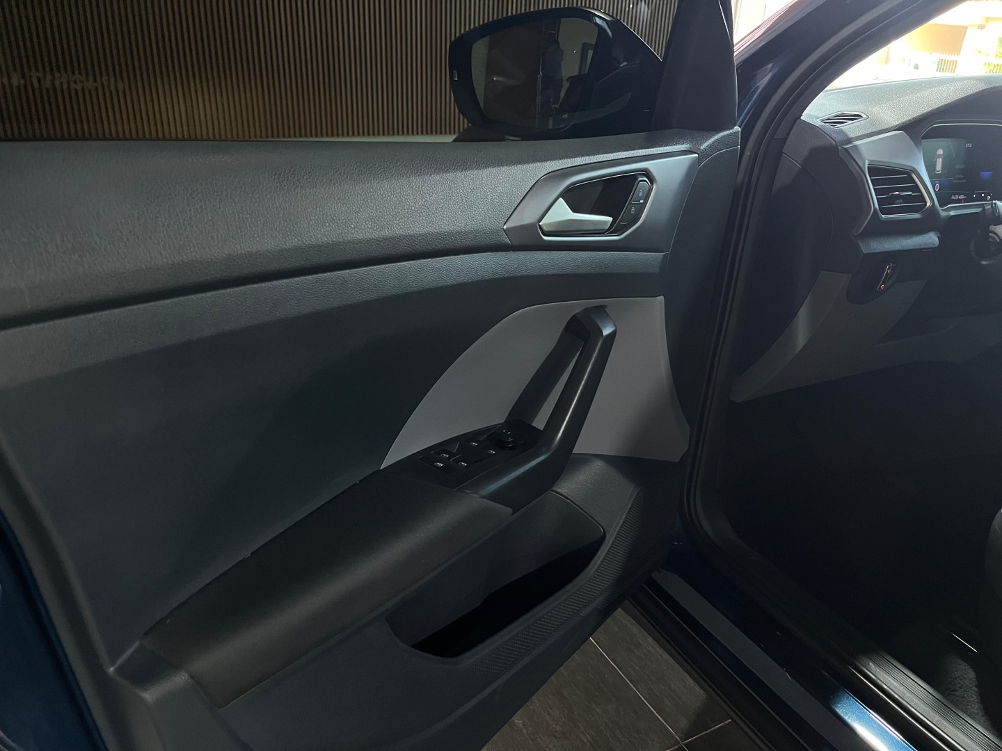 T-CROSS 1.0 200 TSI TOTAL FLEX AUTOMÁTICO