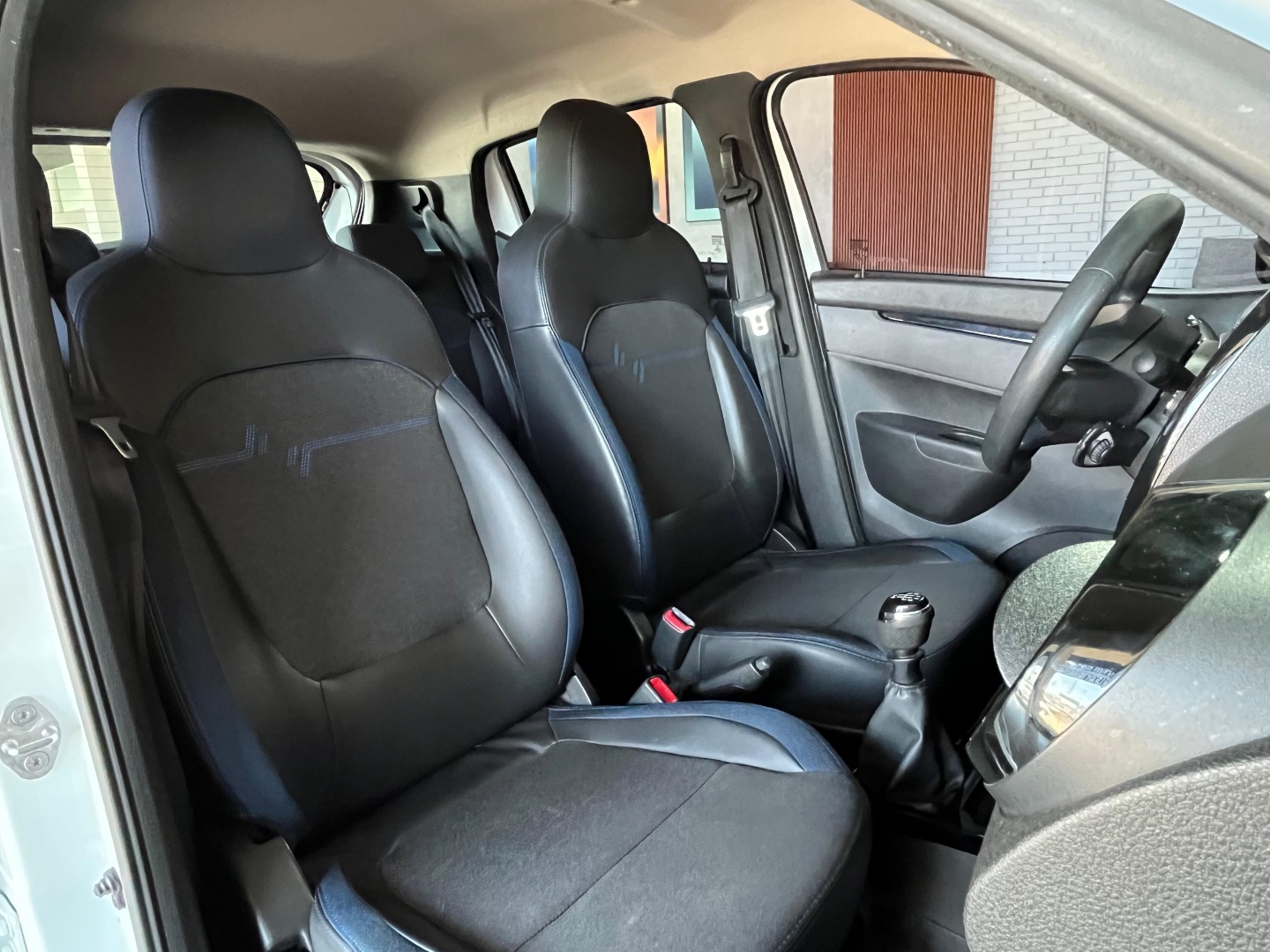KWID 1.0 12V SCE FLEX INTENSE MANUAL