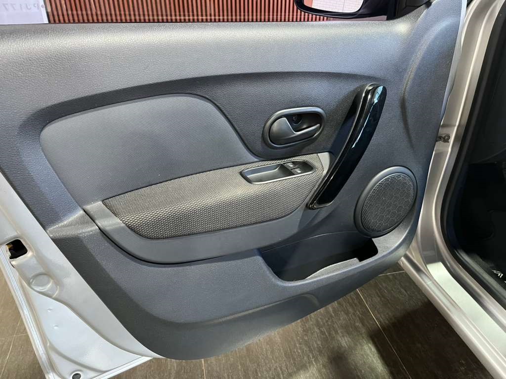 SANDERO 1.0 12V SCE FLEX S EDITION MANUAL8