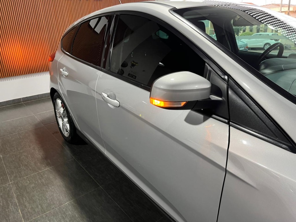 FOCUS 1.6 SE 16V FLEX 4P MANUAL8