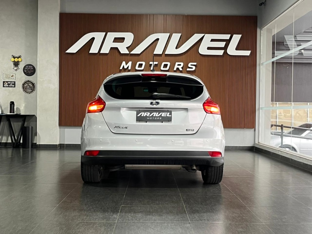 FOCUS 1.6 SE 16V FLEX 4P MANUAL14