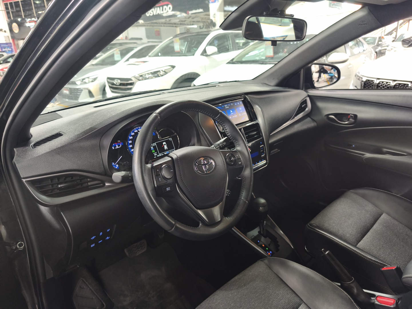 TOYOTA YARIS