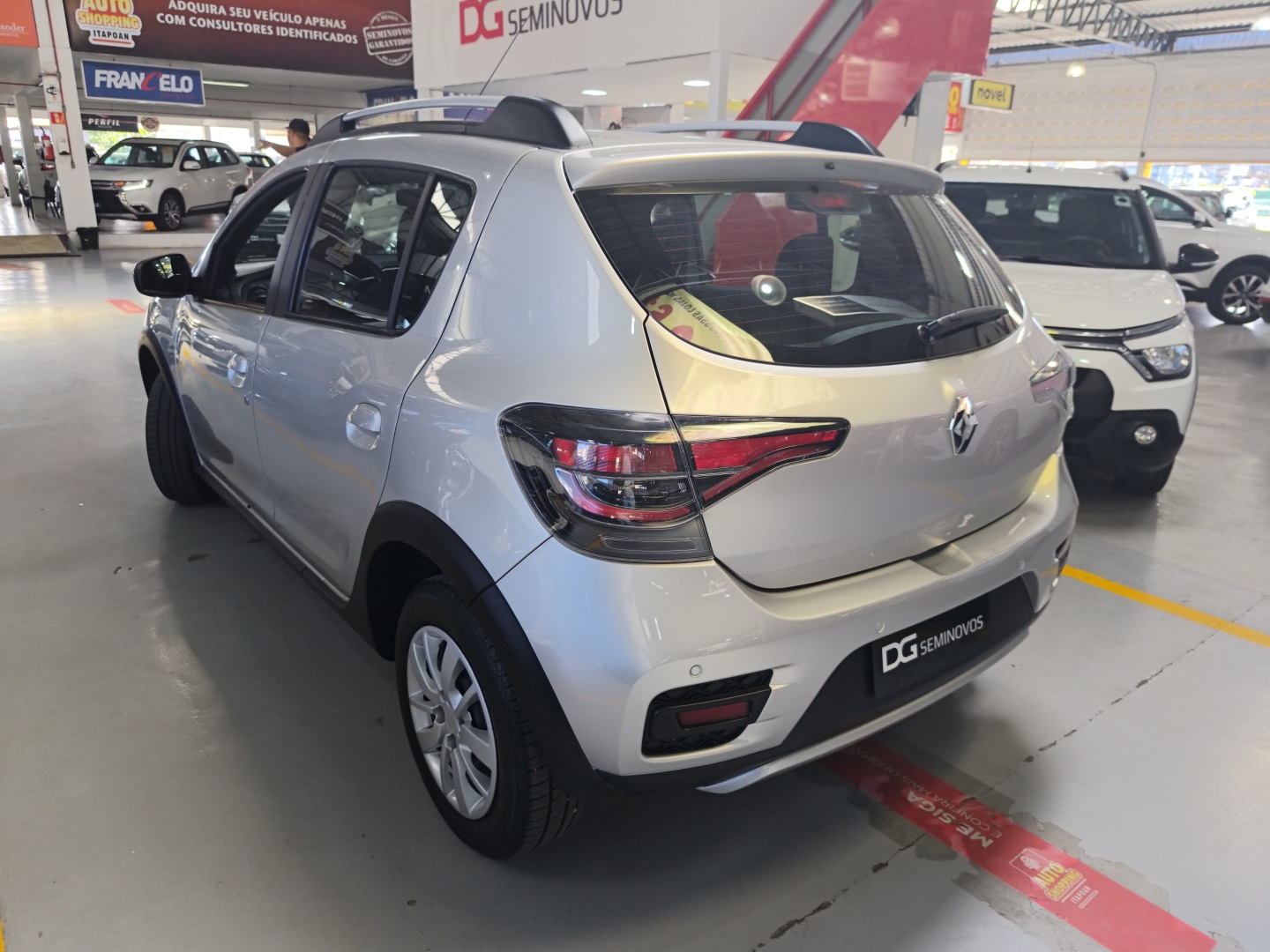 RENAULT SANDERO