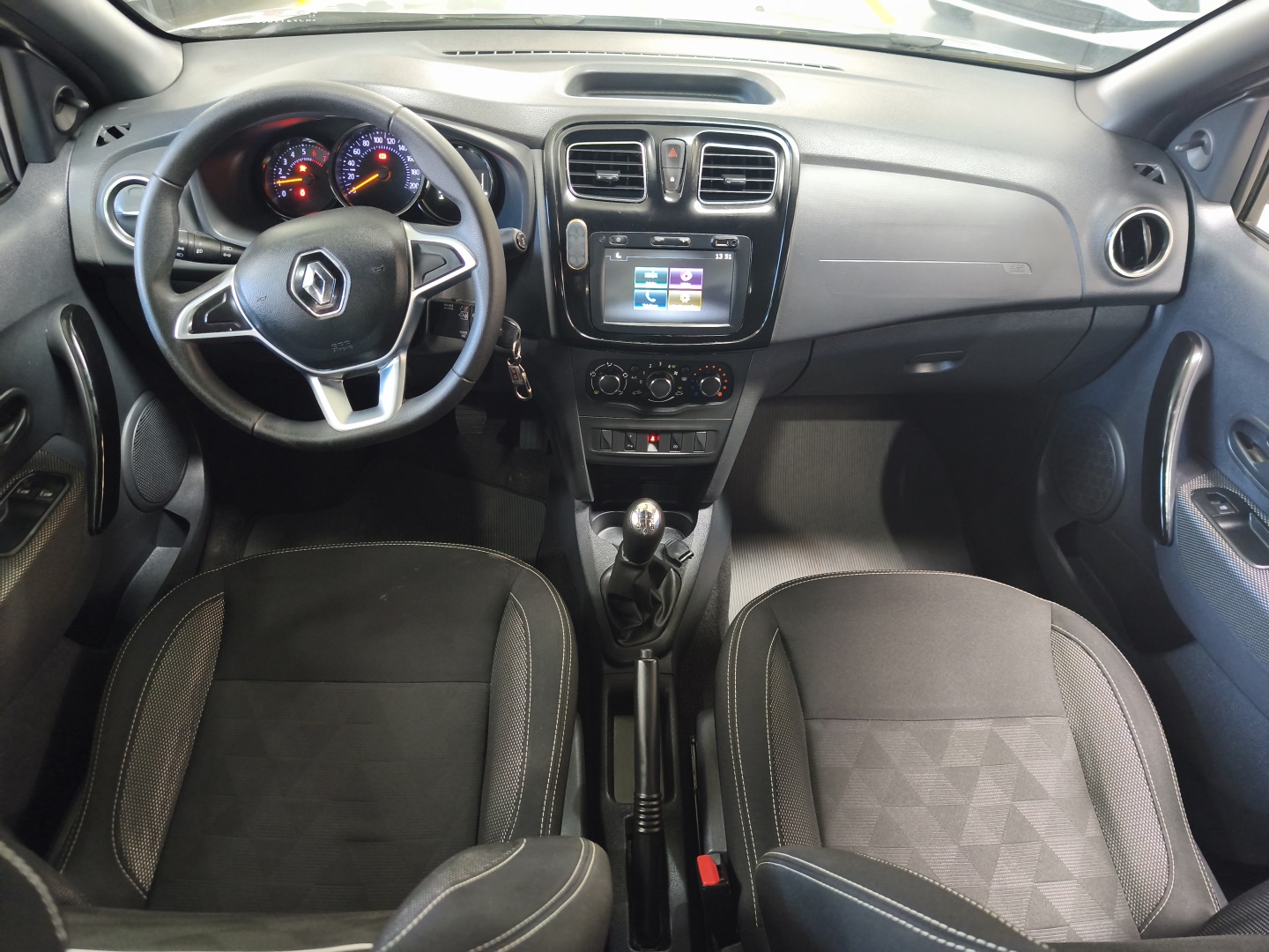 RENAULT SANDERO