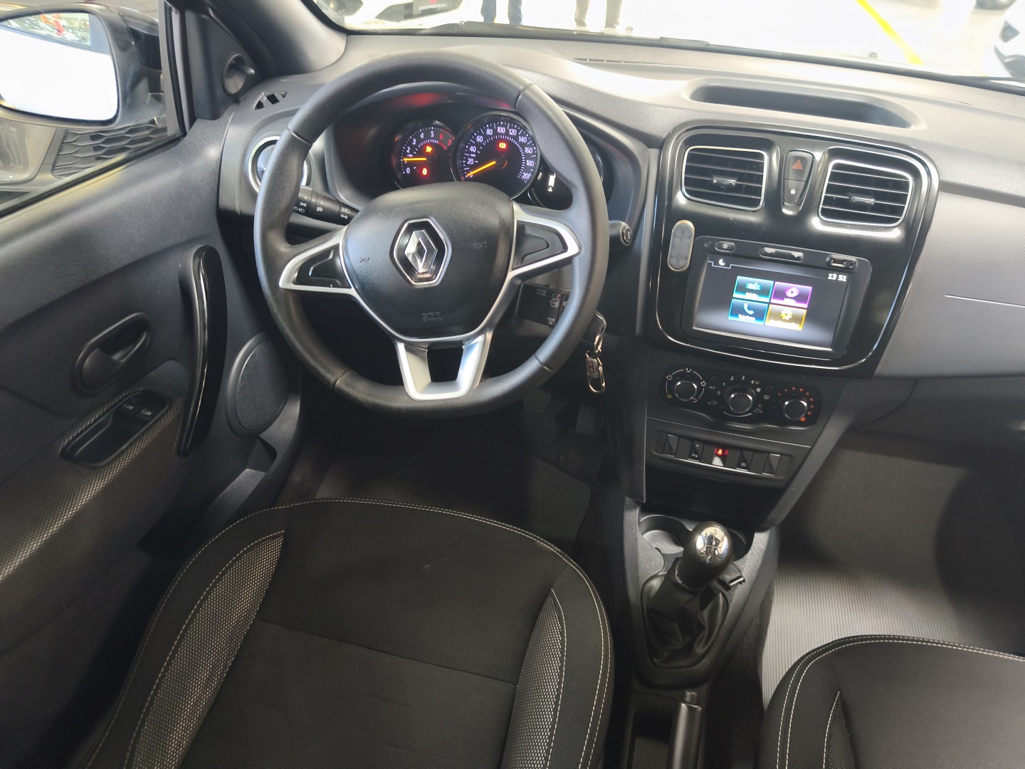 RENAULT SANDERO