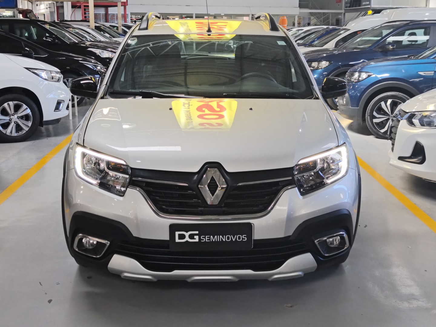 RENAULT SANDERO