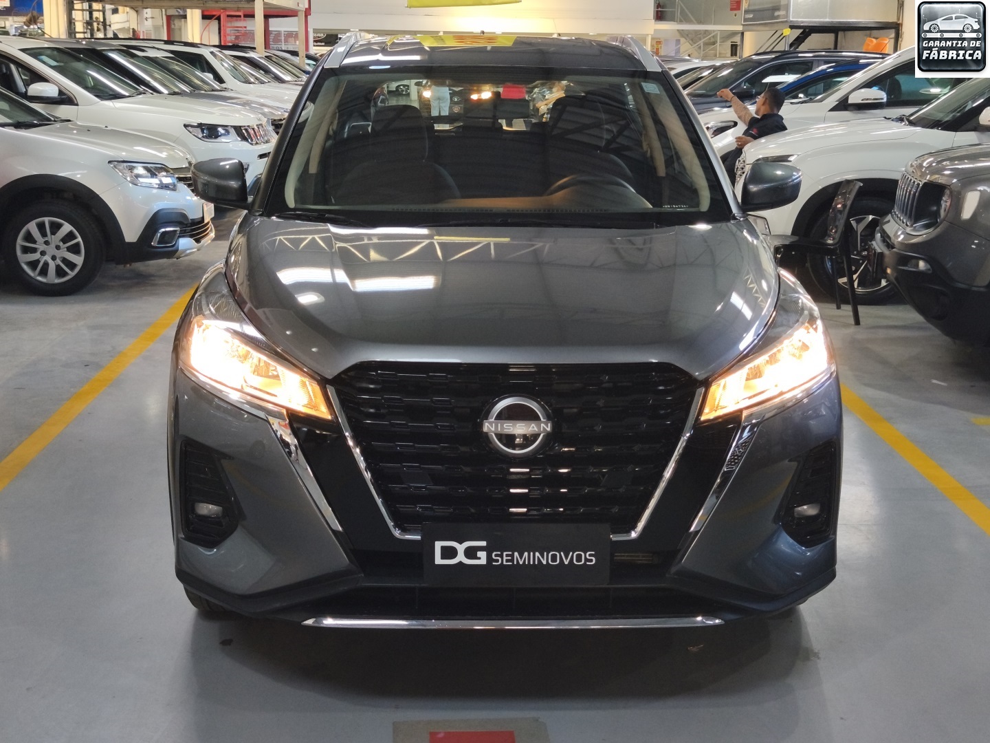 NISSAN KICKS