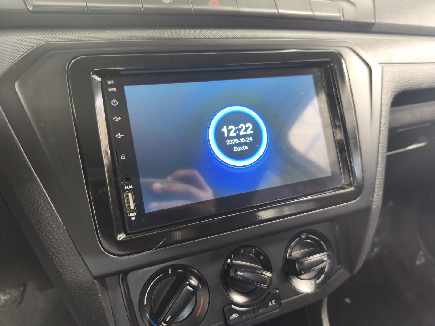 VOLKSWAGEN VOYAGE