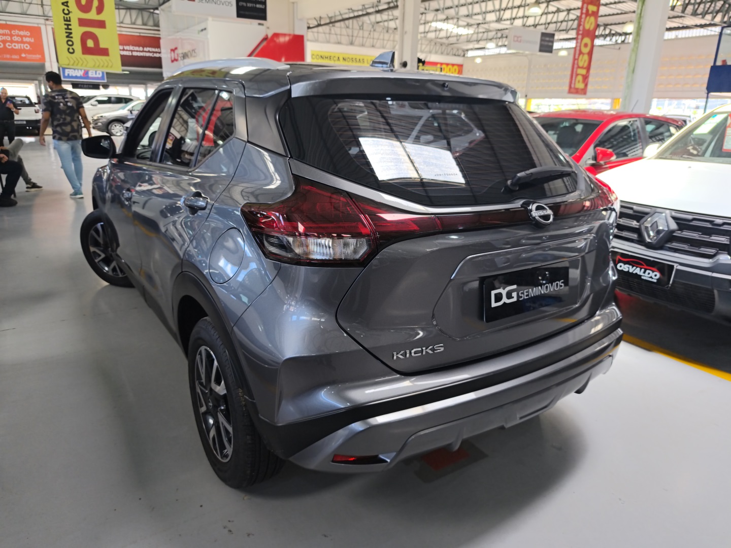 NISSAN KICKS