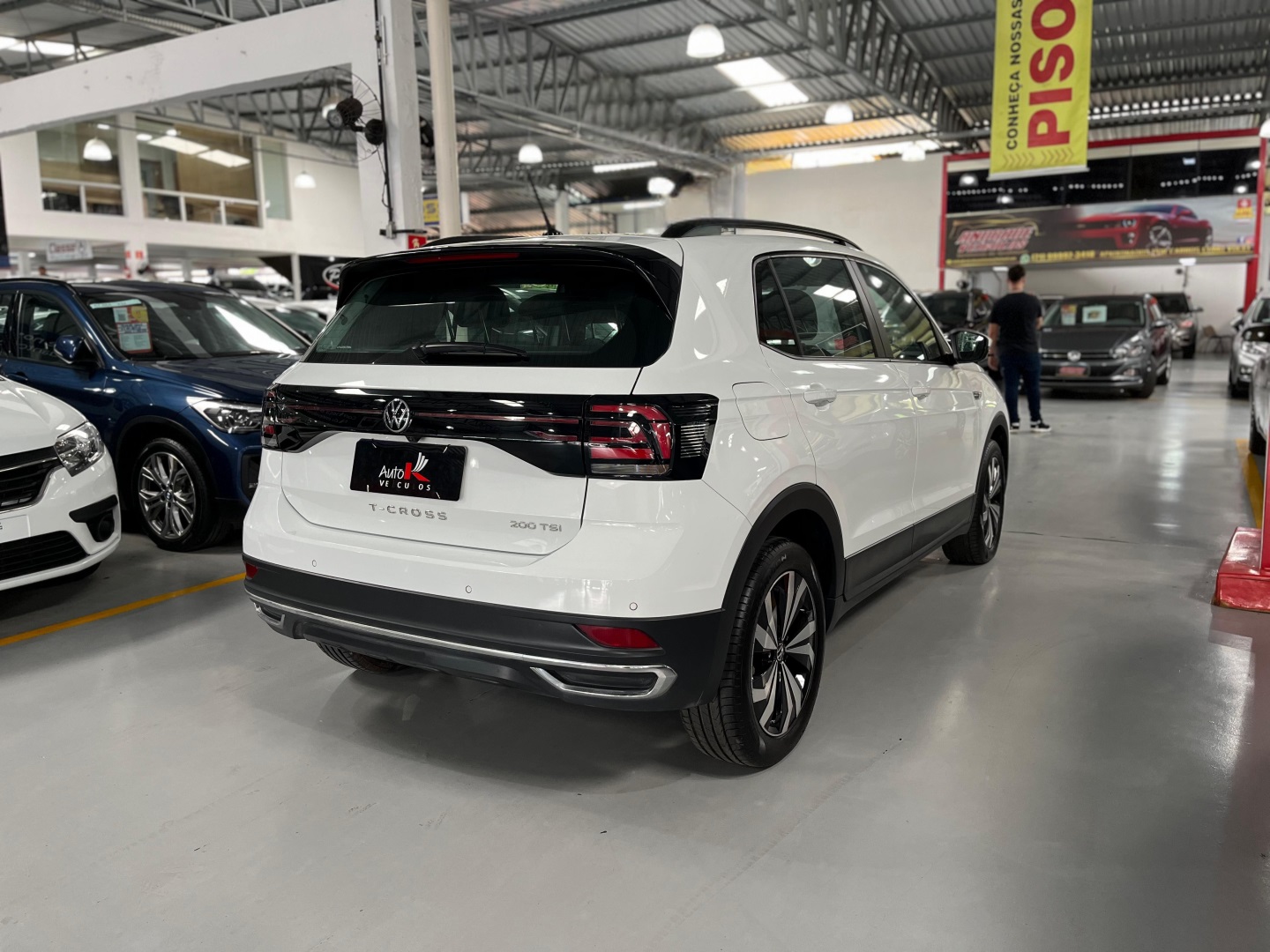 VOLKSWAGEN T-CROSS