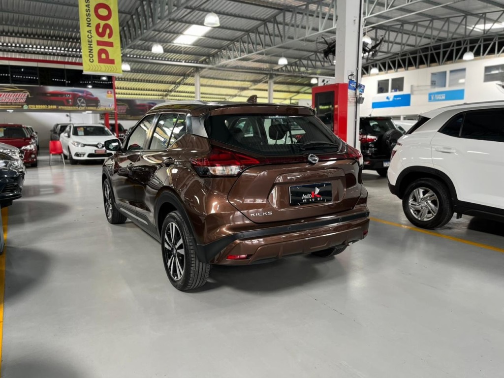 NISSAN KICKS