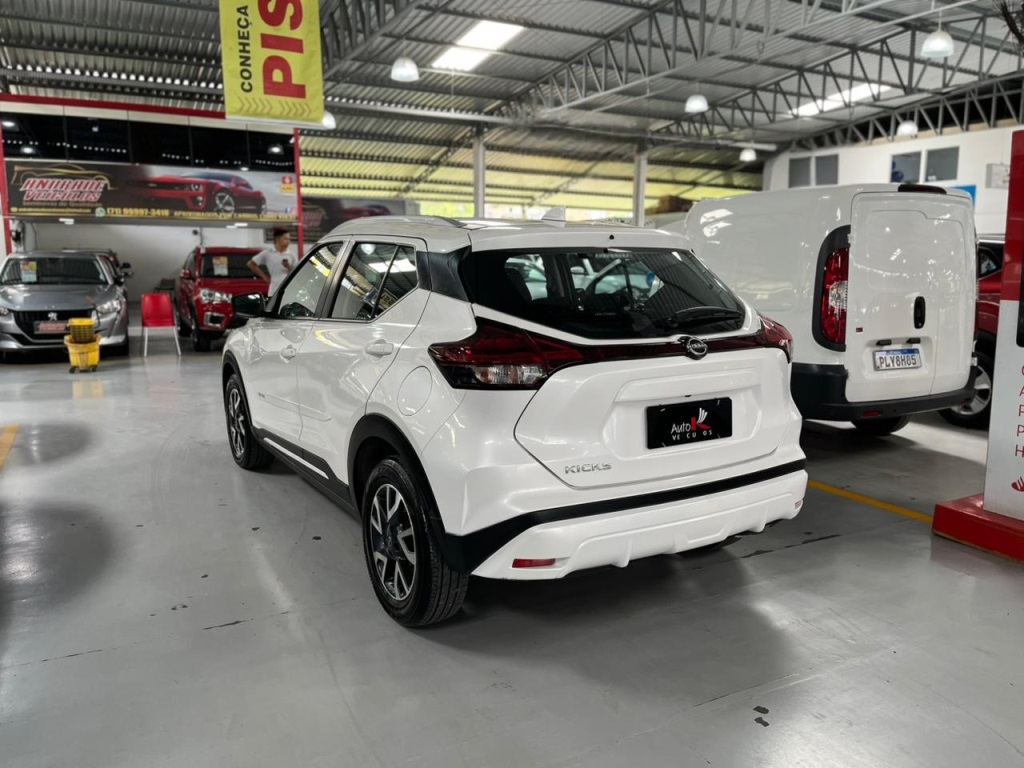 NISSAN KICKS