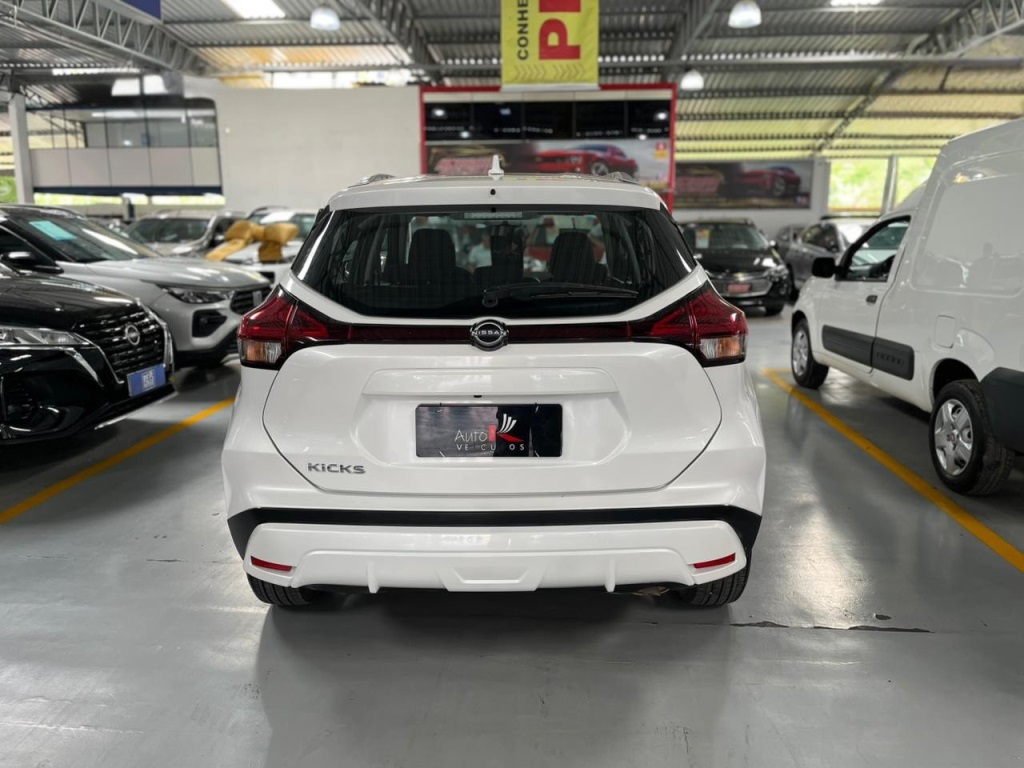 NISSAN KICKS