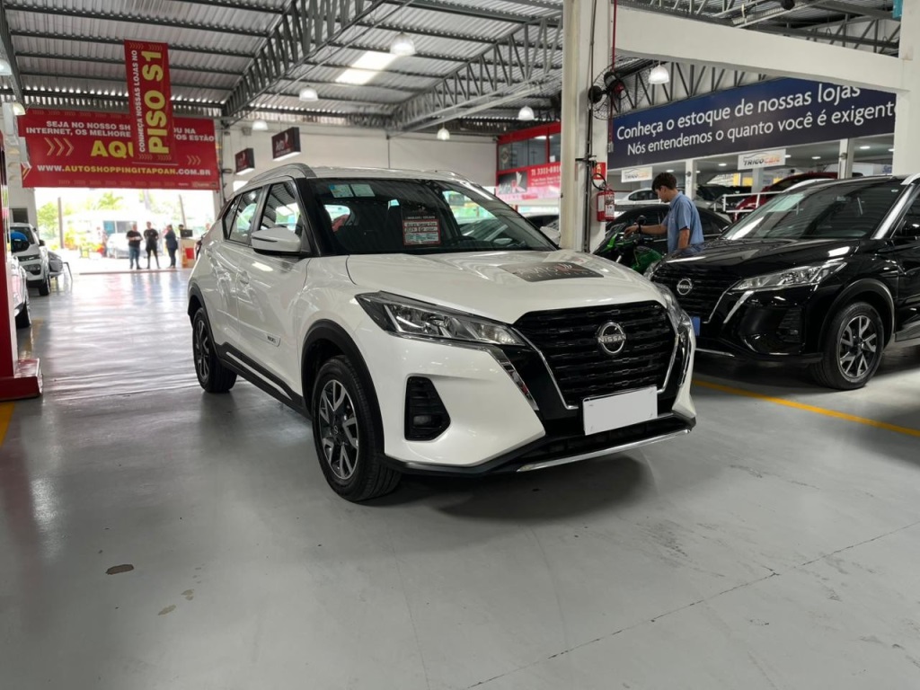 NISSAN KICKS