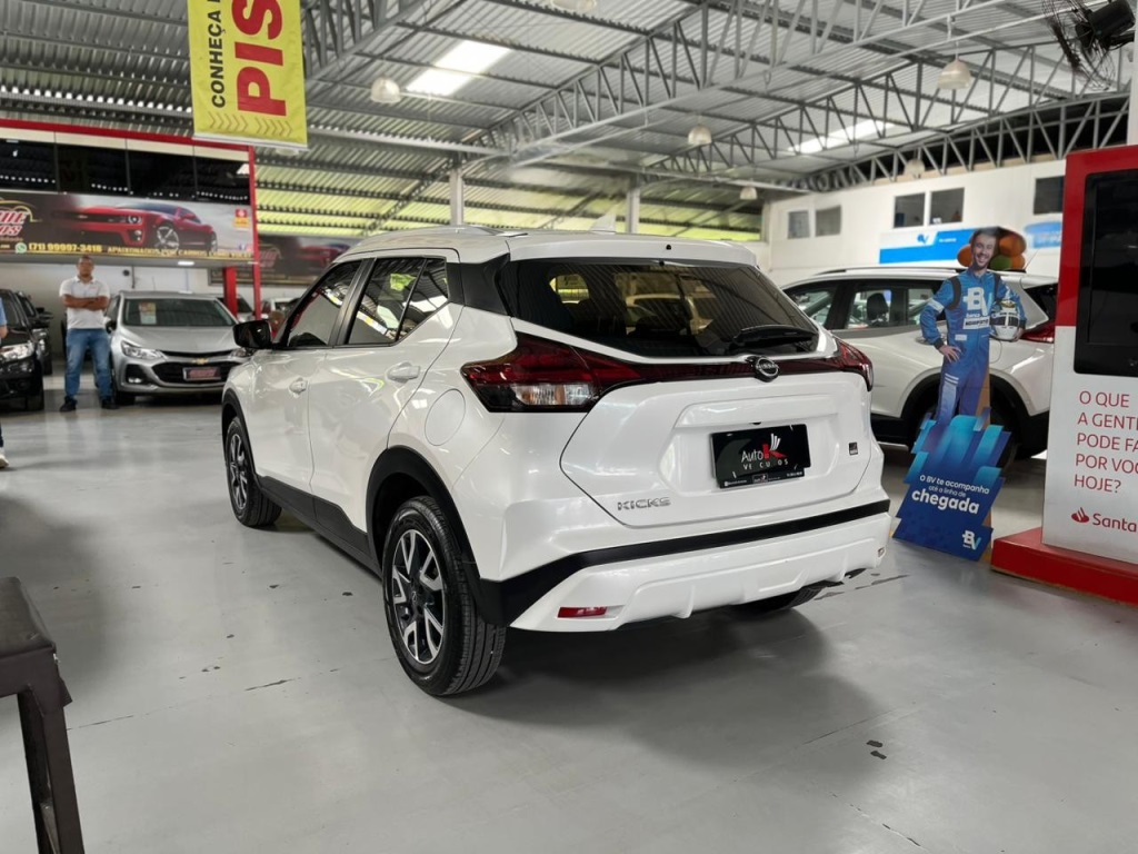 NISSAN KICKS