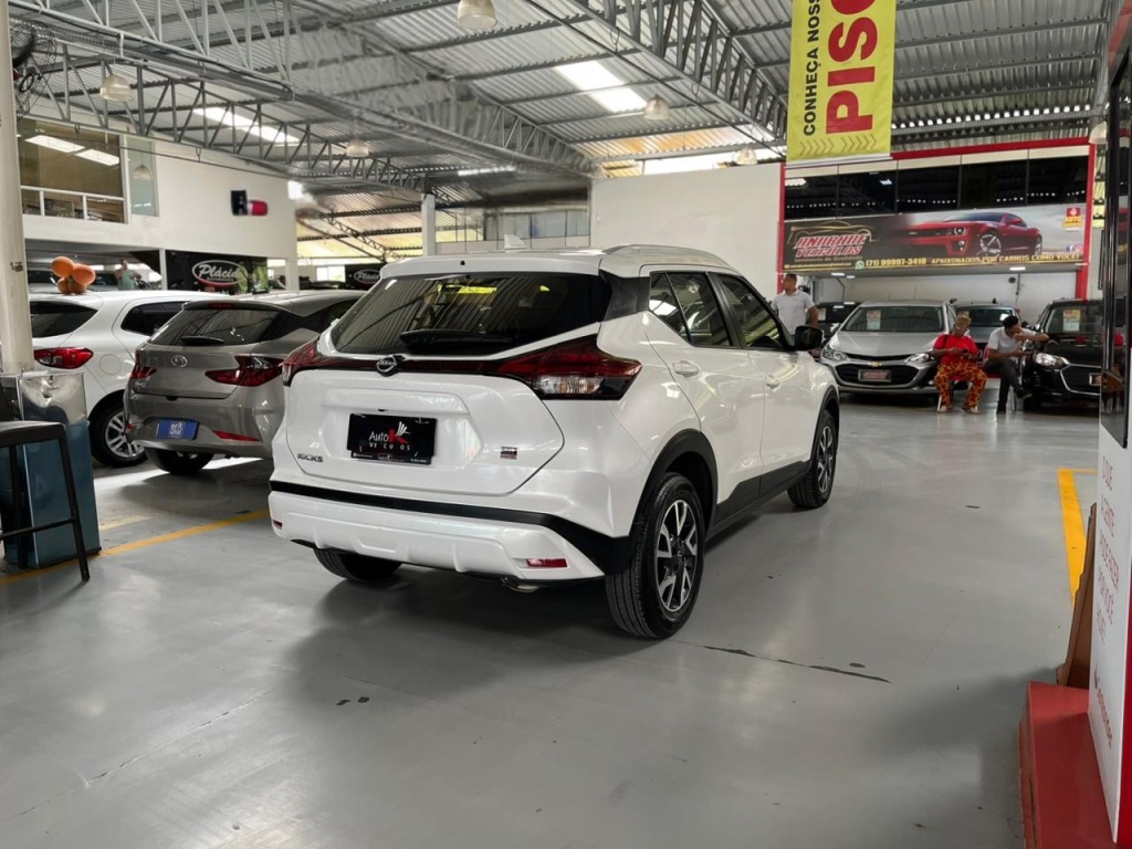 NISSAN KICKS