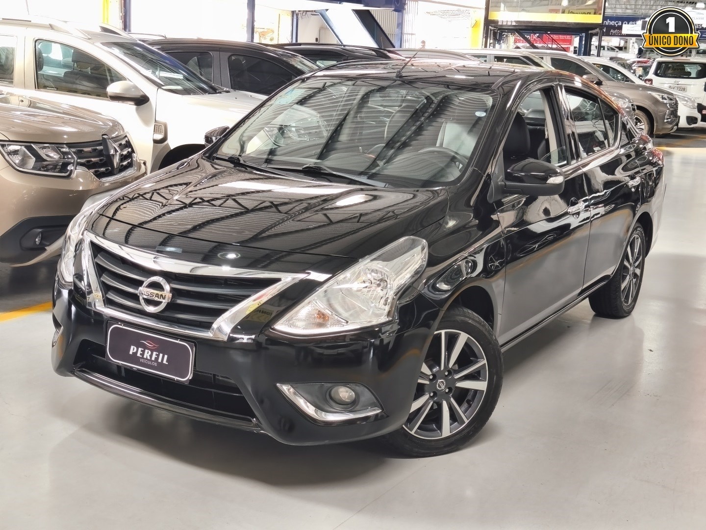 NISSAN VERSA