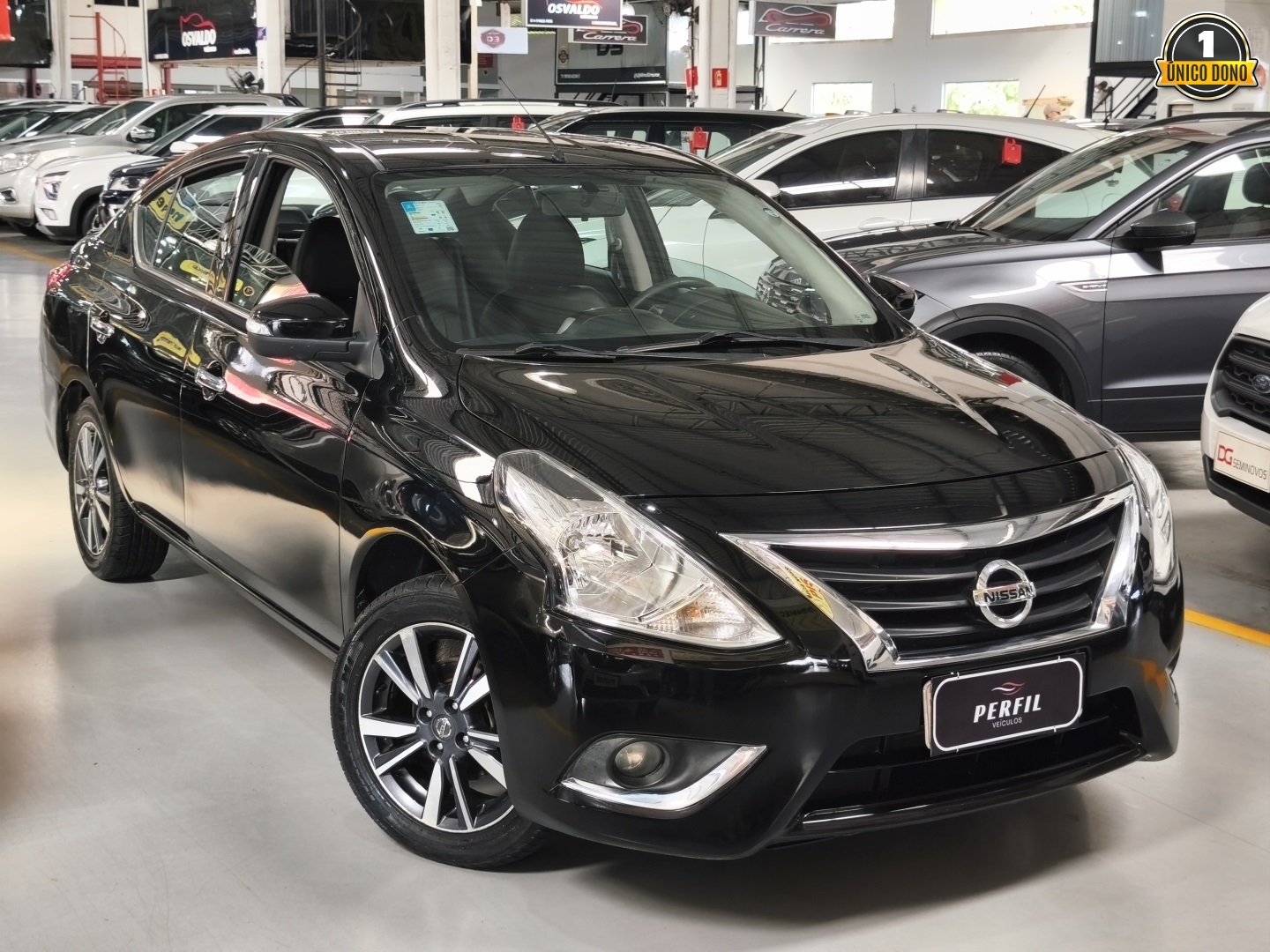 NISSAN VERSA