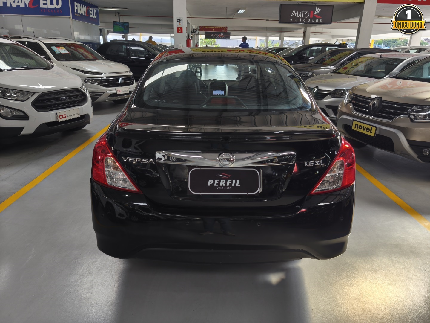NISSAN VERSA