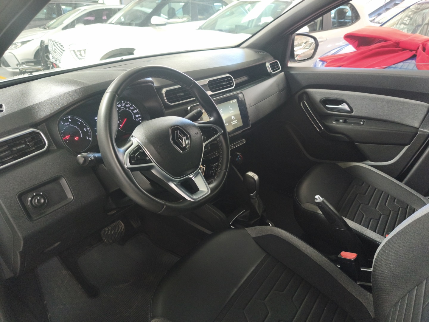 RENAULT DUSTER