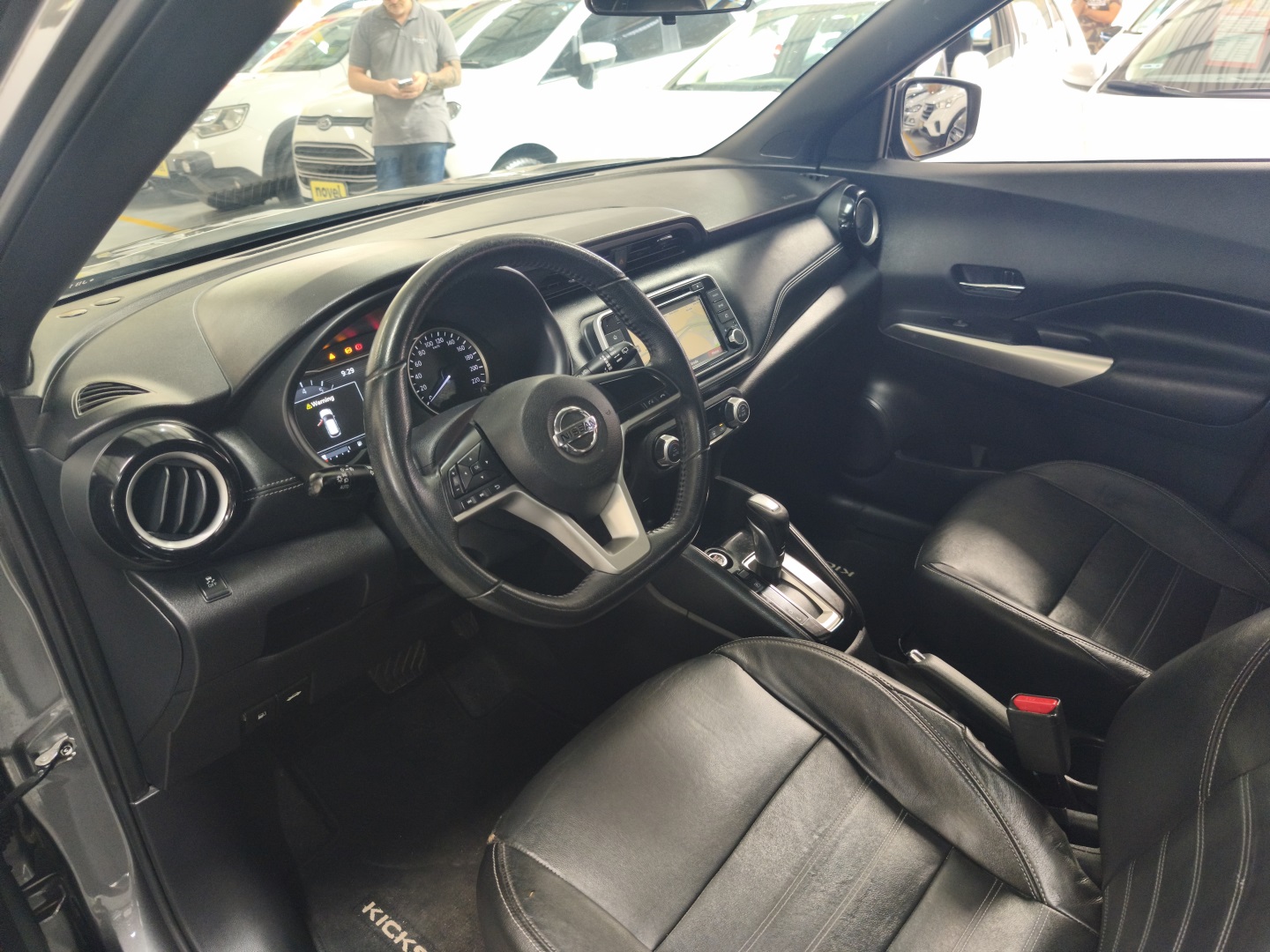 NISSAN KICKS