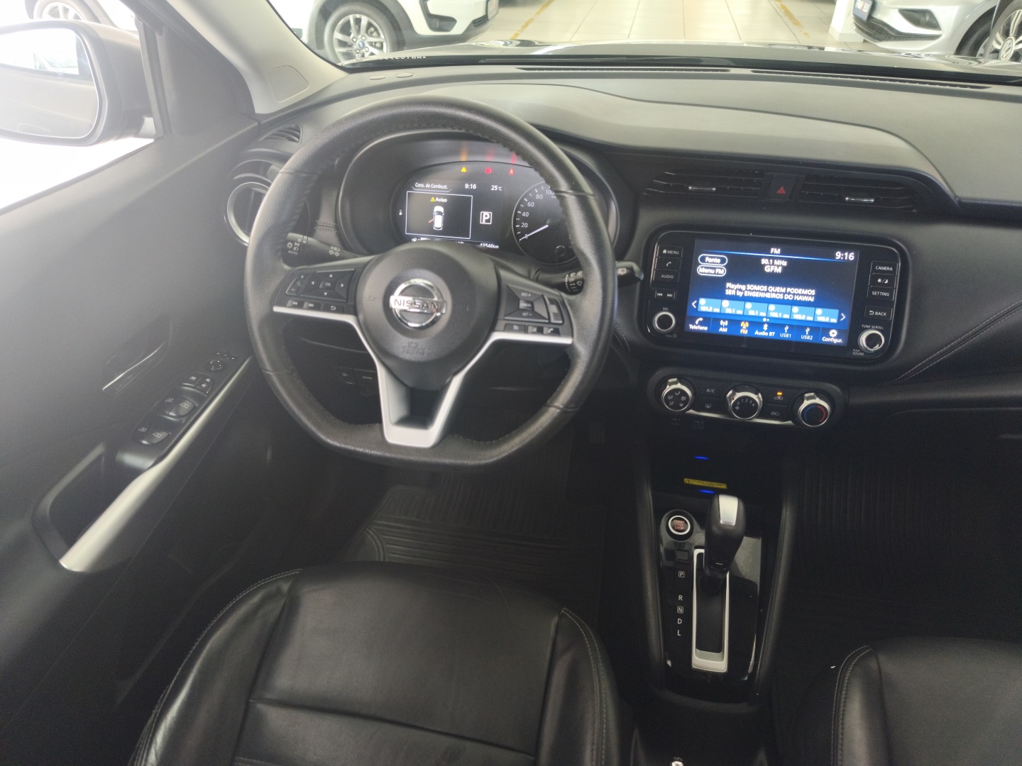 NISSAN KICKS