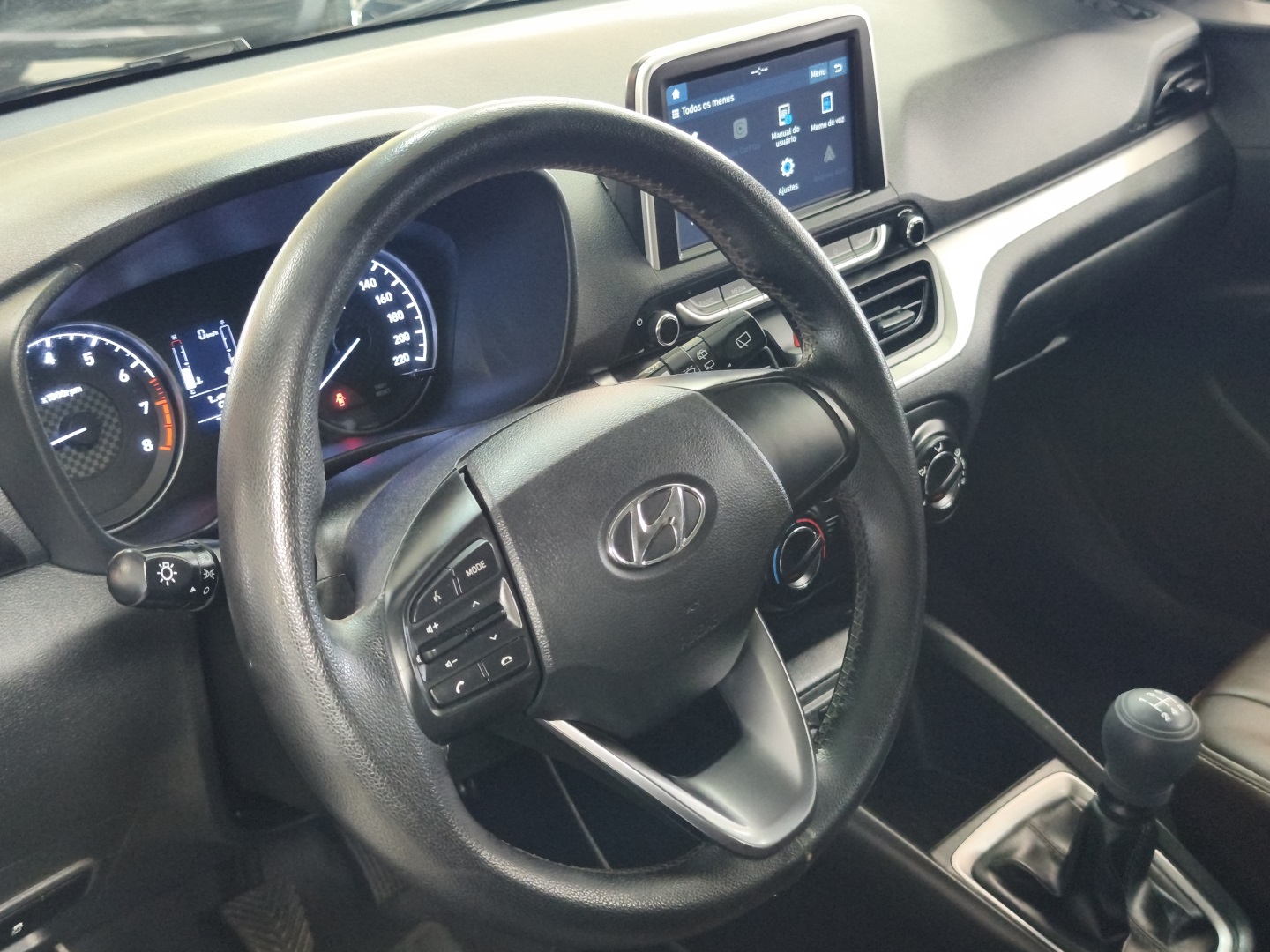 HYUNDAI HB20