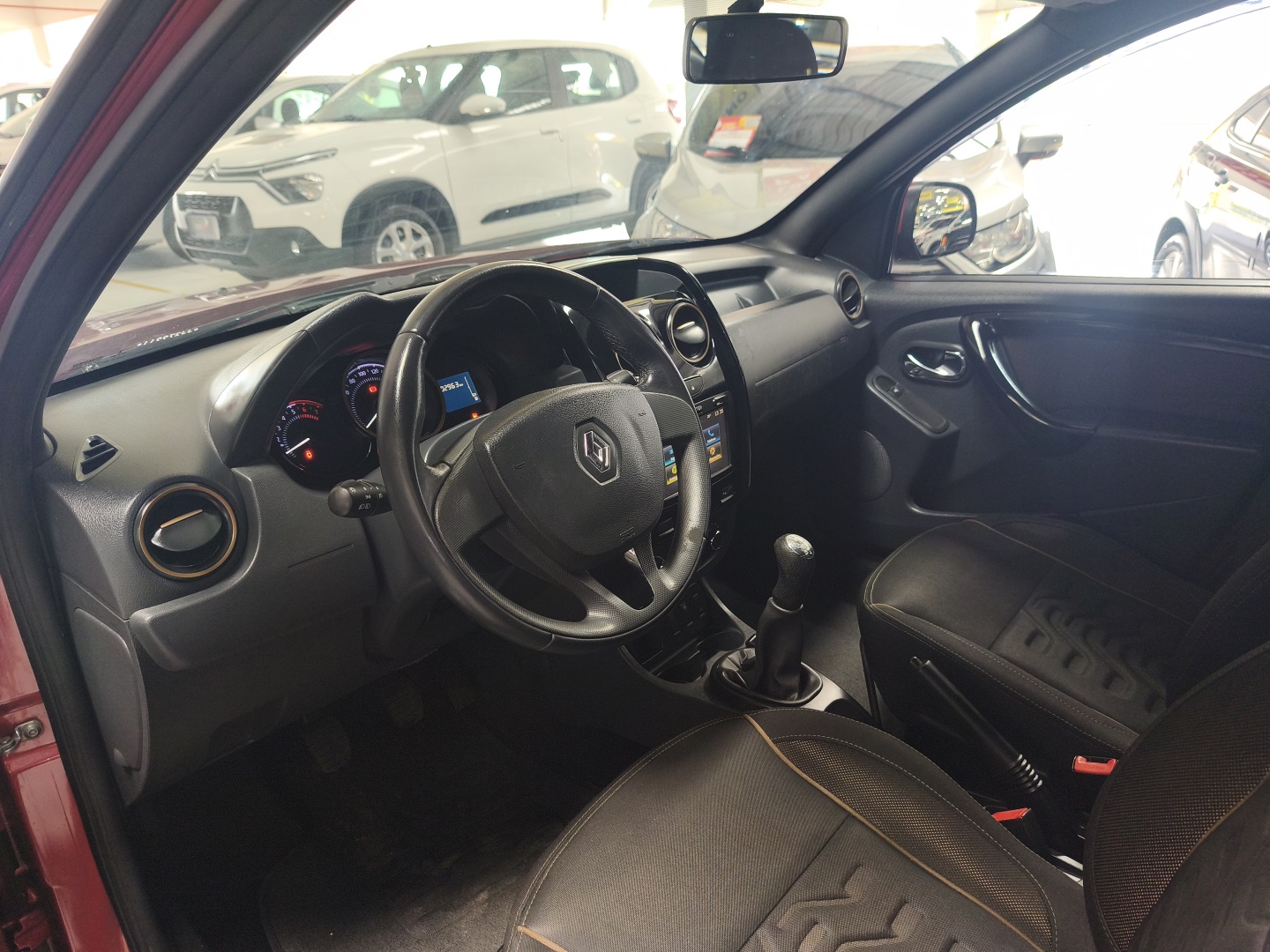 RENAULT DUSTER