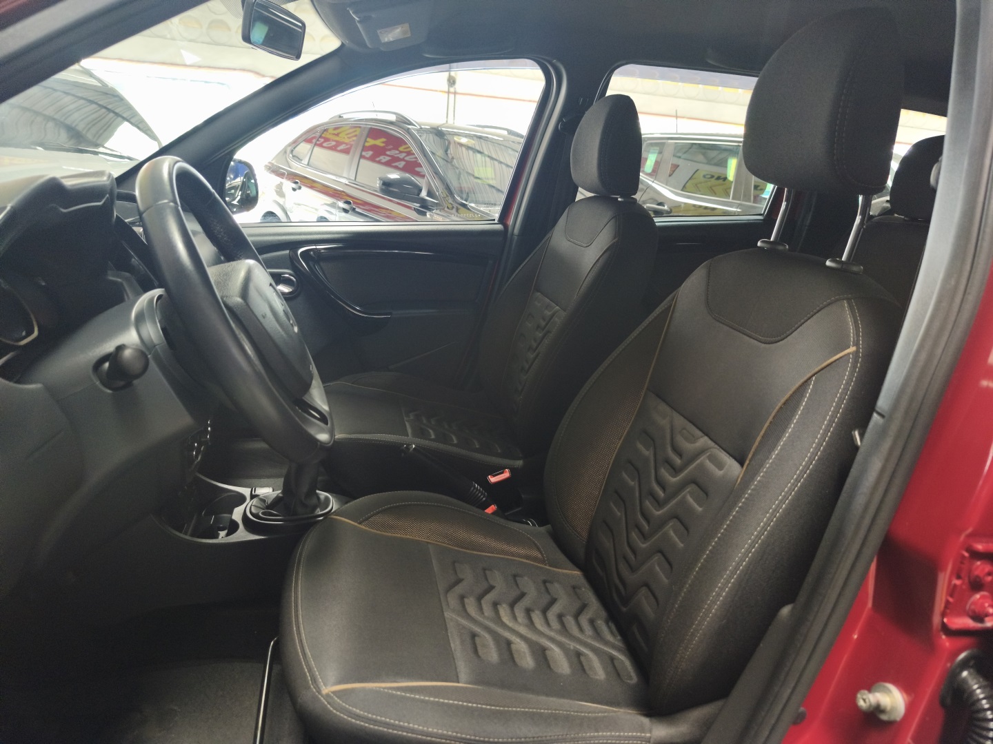 RENAULT DUSTER