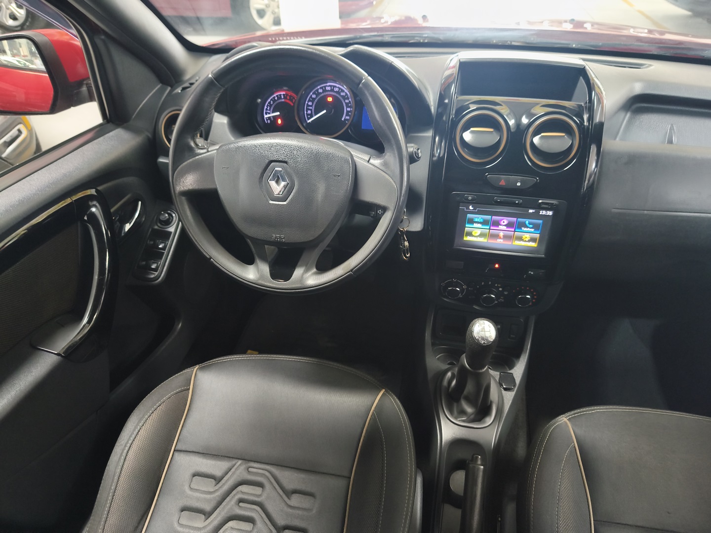 RENAULT DUSTER