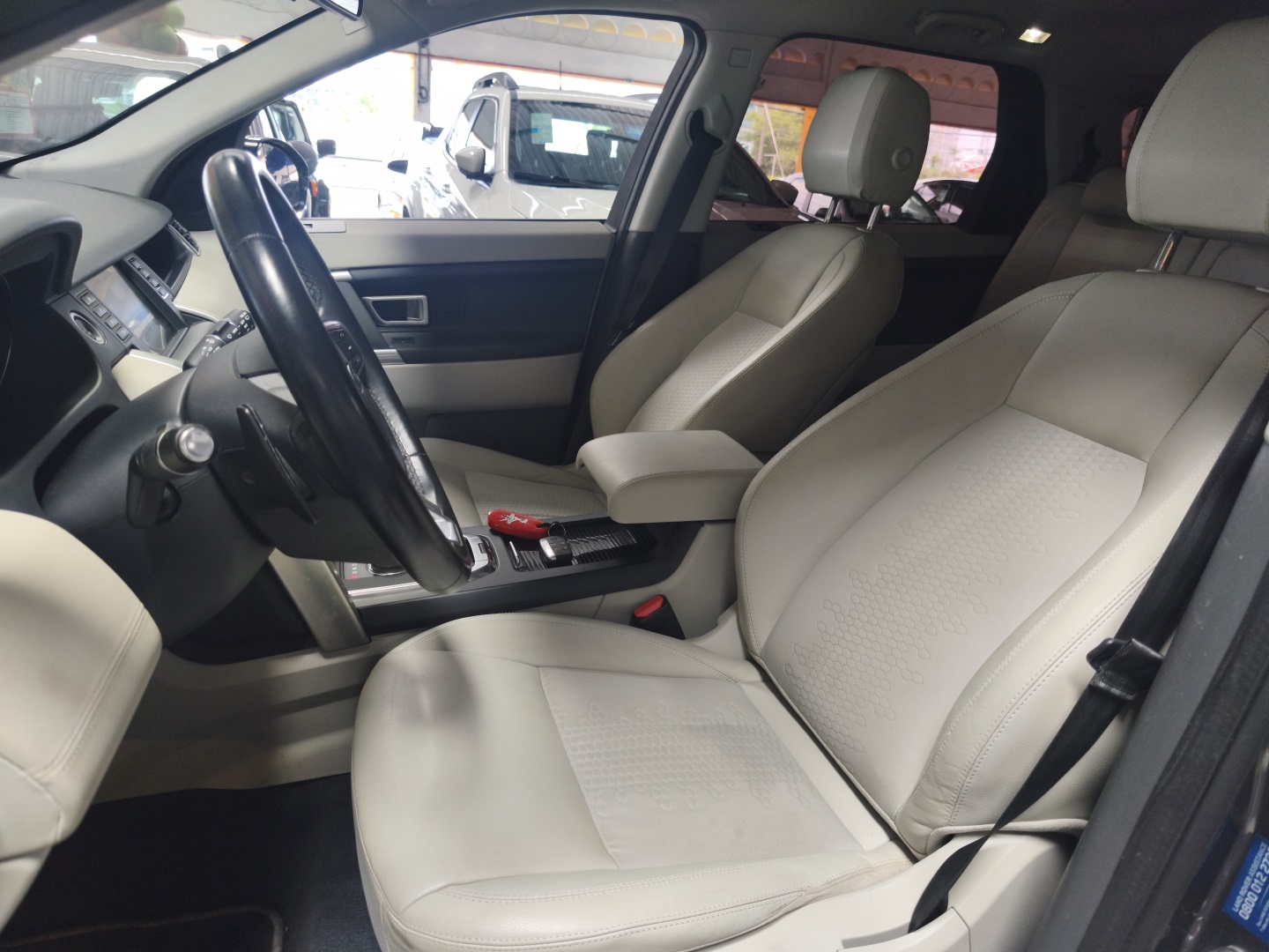 LAND ROVER DISCOVERY SPORT