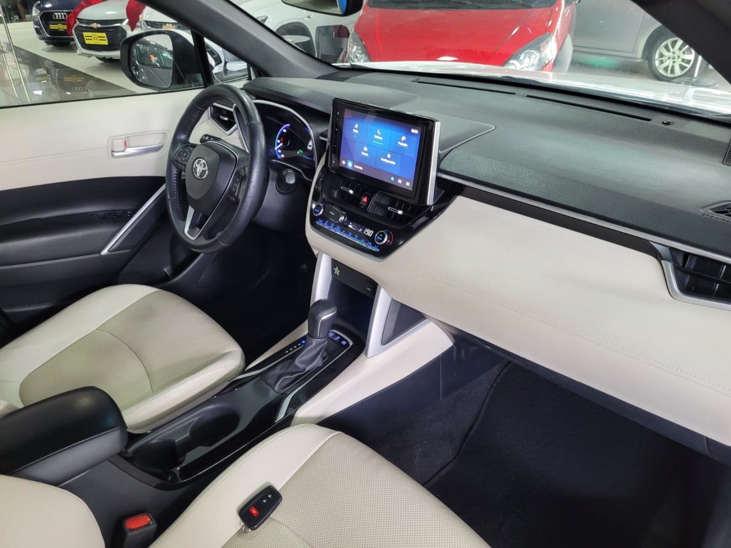 TOYOTA COROLLA CROSS