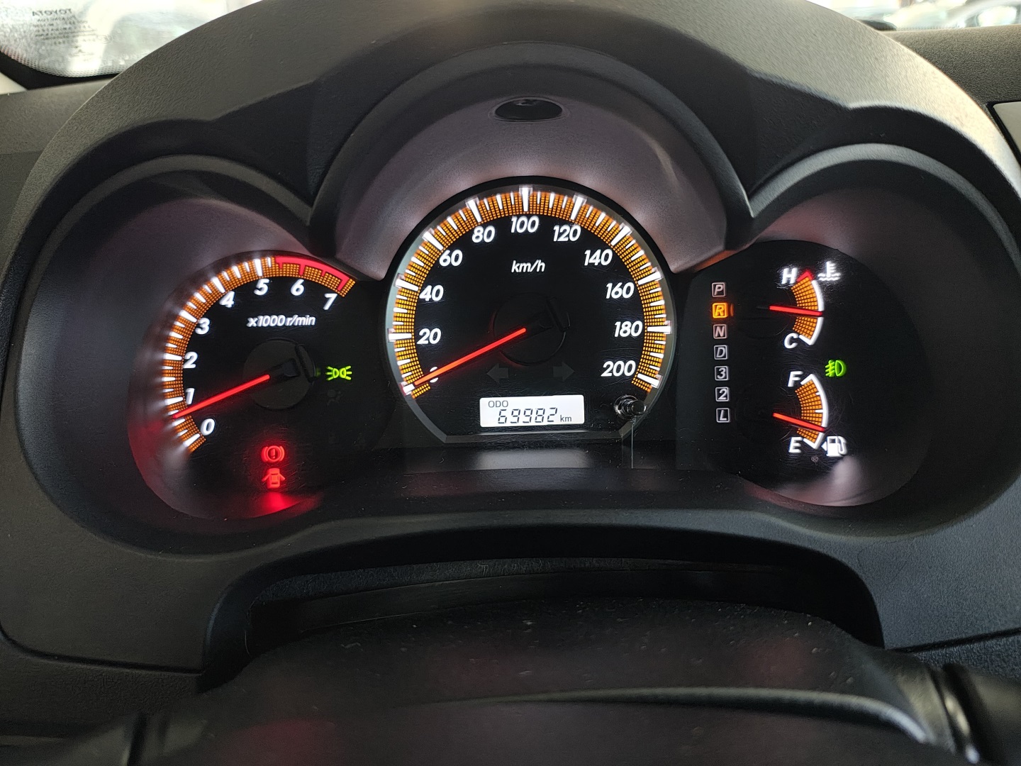 TOYOTA HILUX
