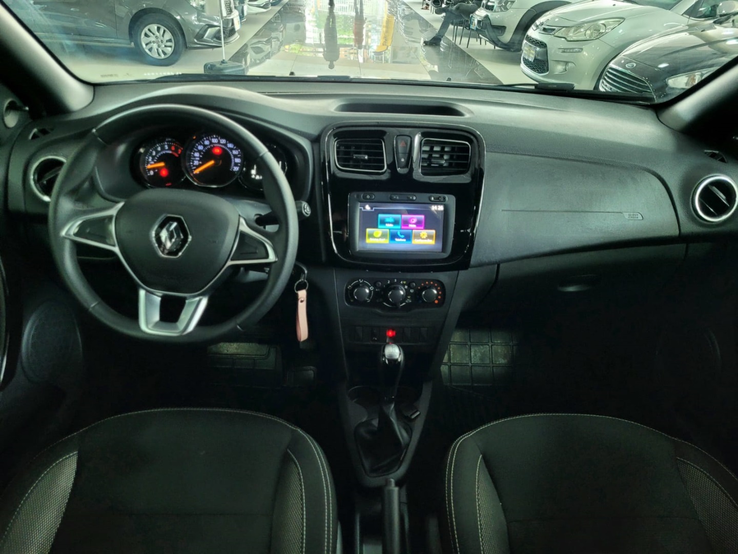 RENAULT SANDERO