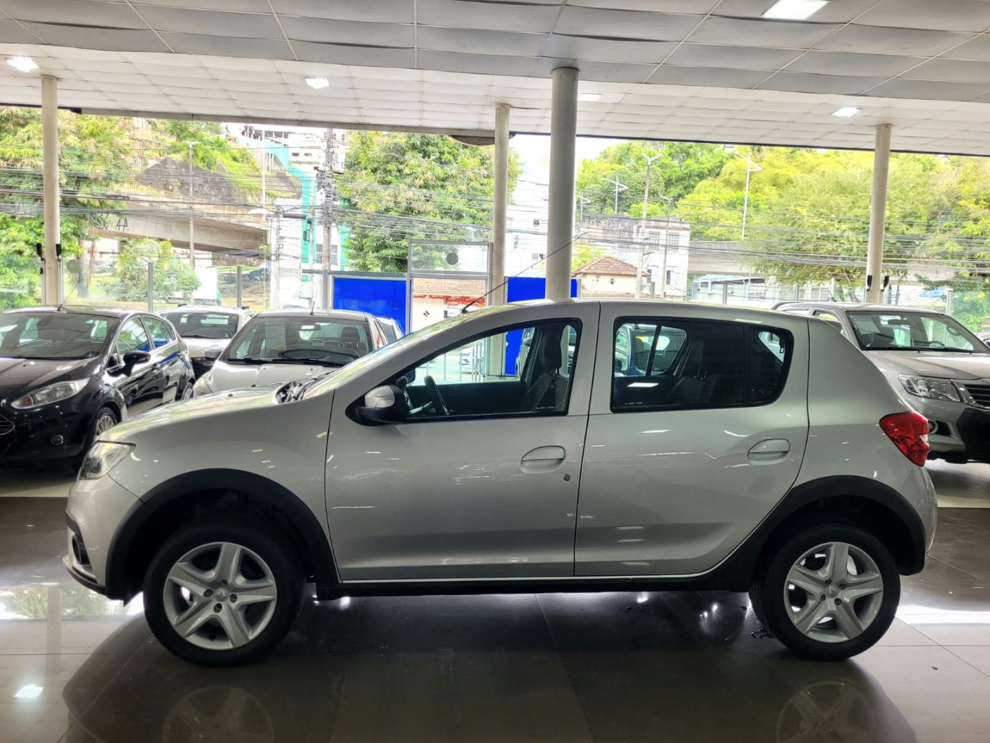 RENAULT SANDERO