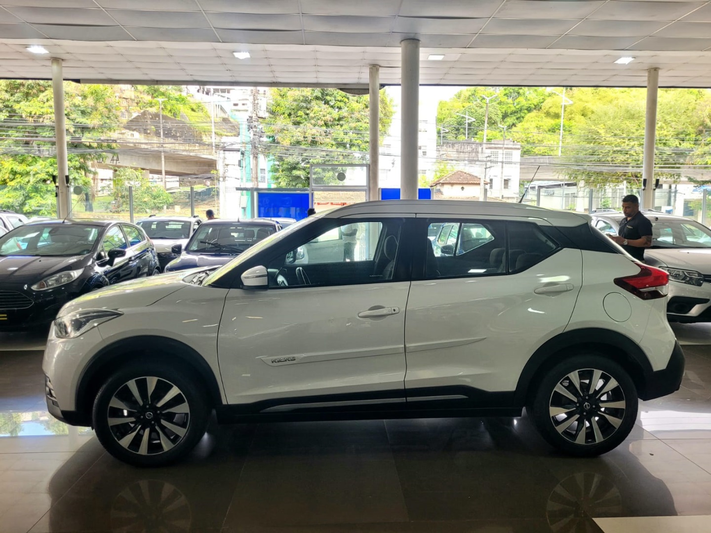 NISSAN KICKS