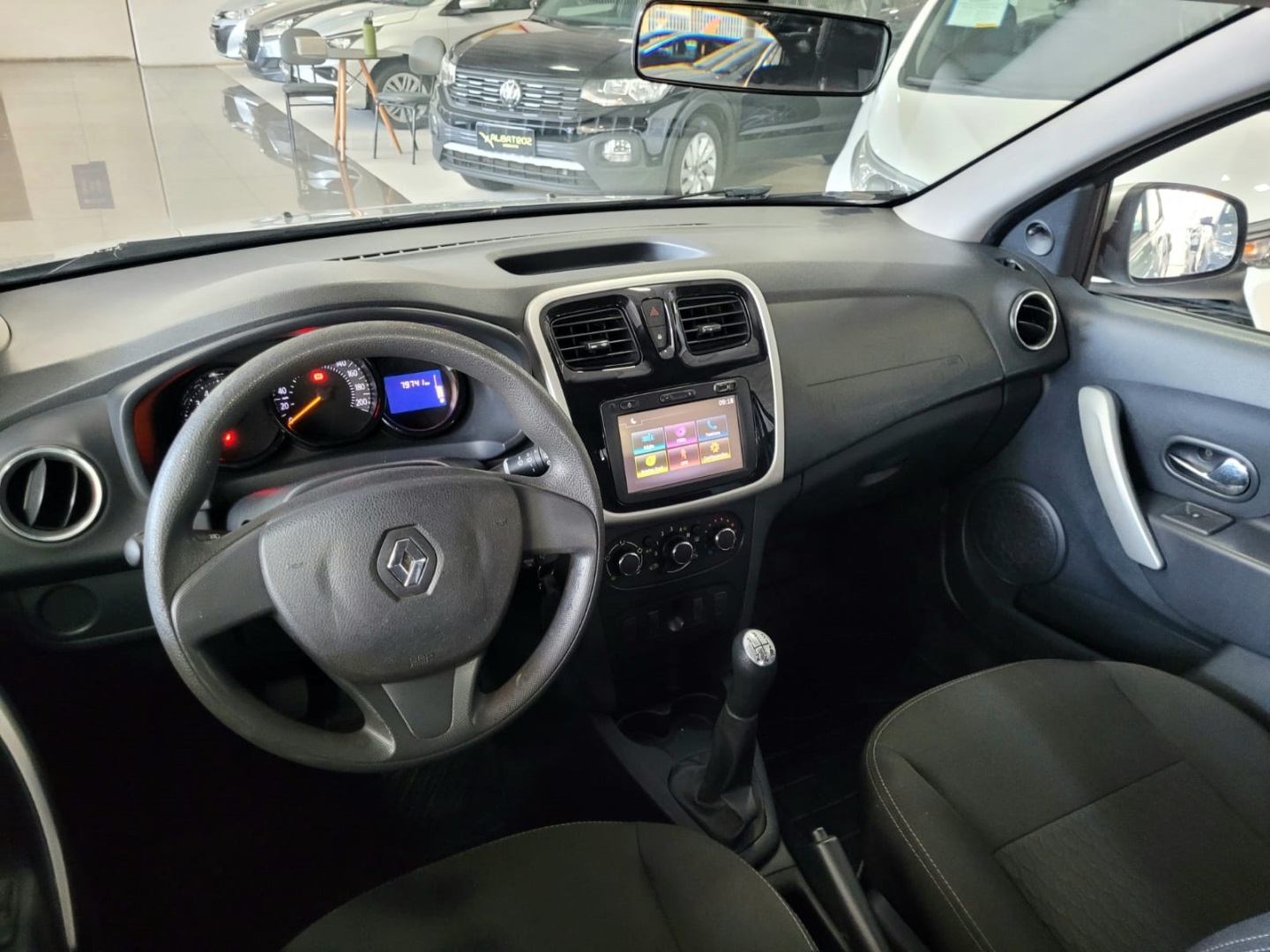 RENAULT SANDERO