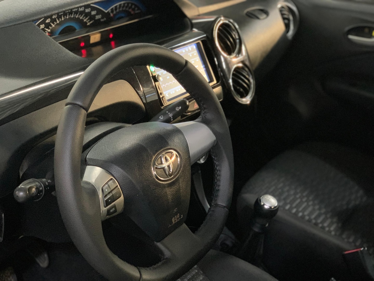 TOYOTA ETIOS