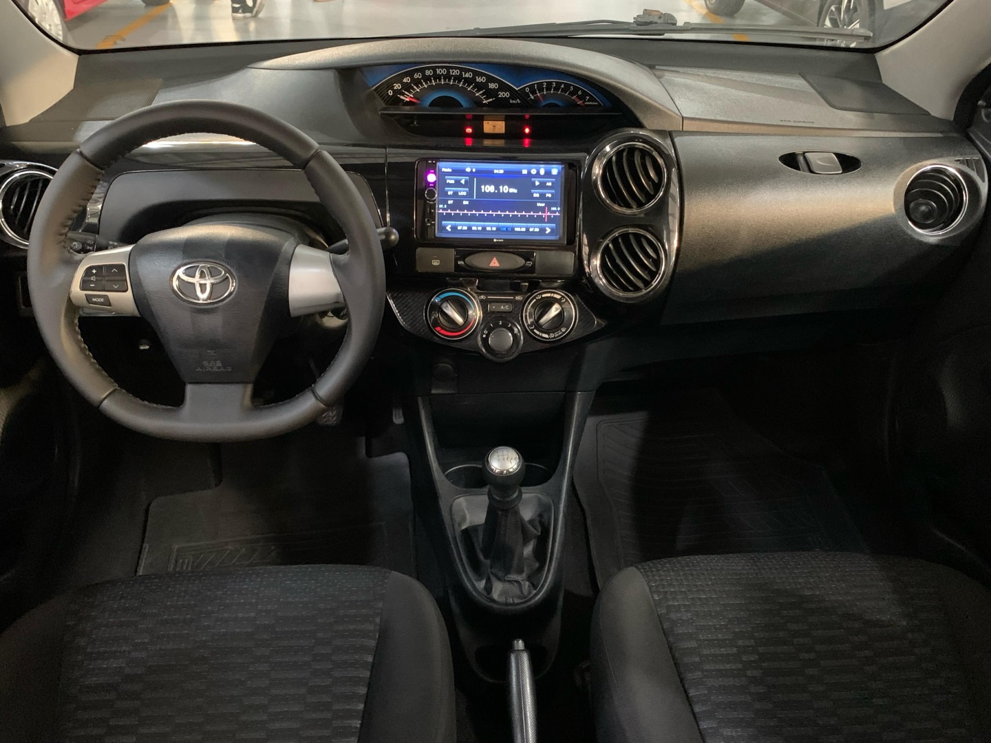 TOYOTA ETIOS