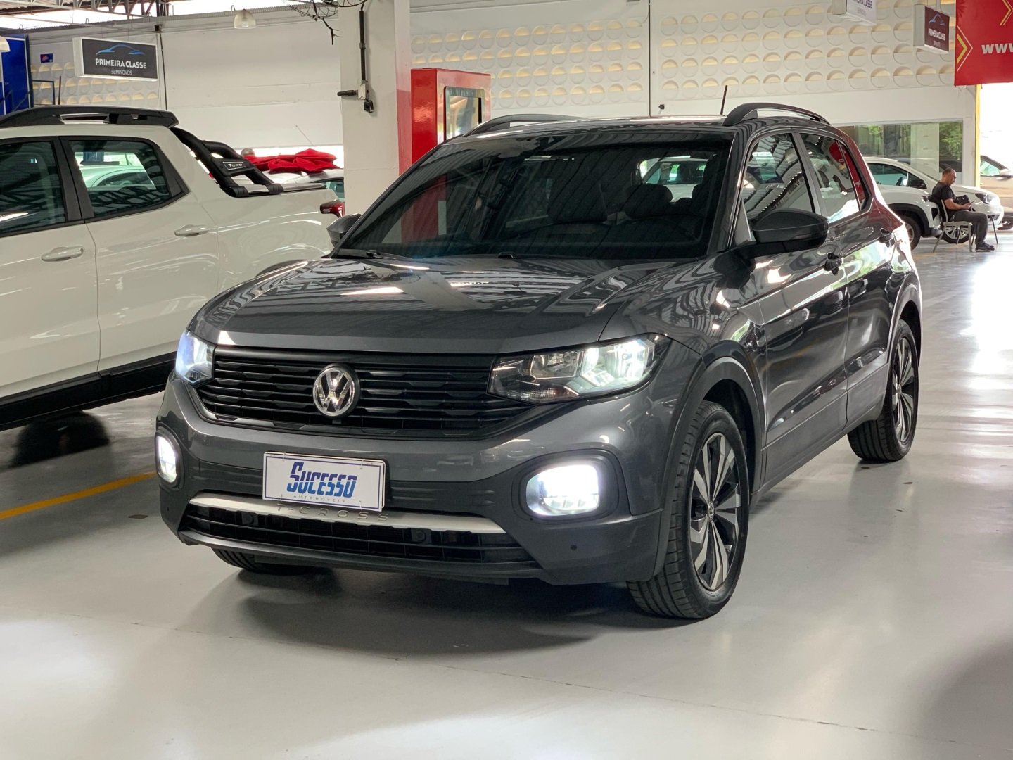 VOLKSWAGEN T-CROSS