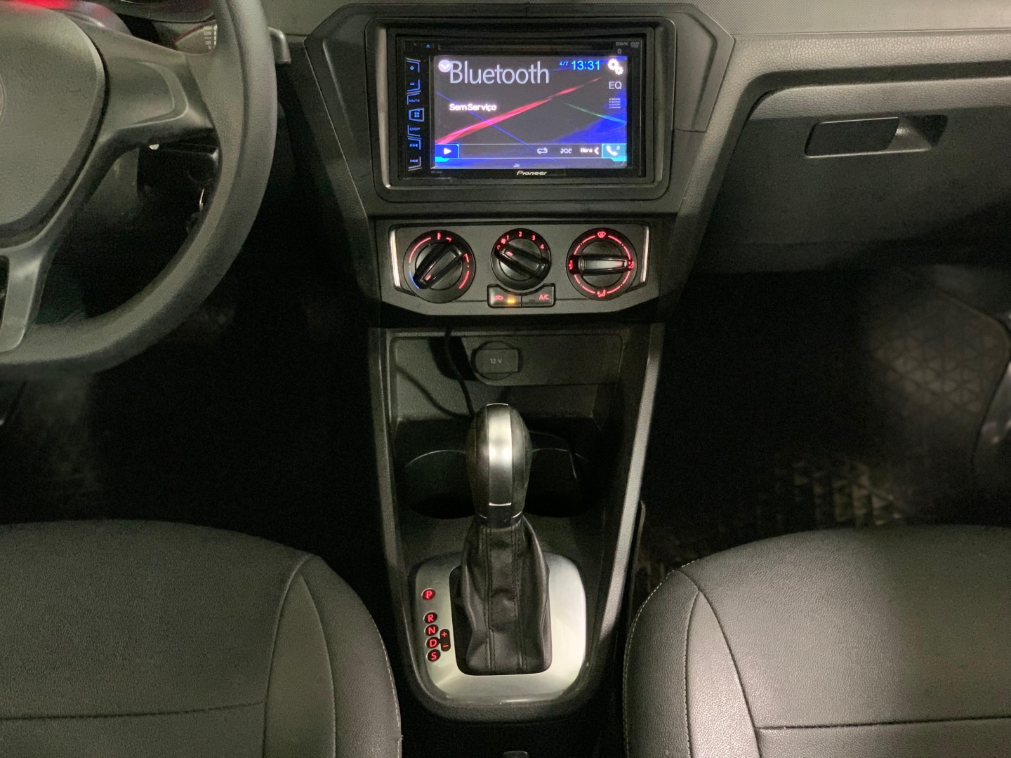 VOLKSWAGEN VOYAGE
