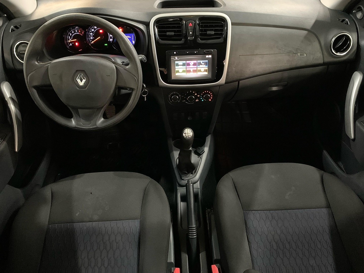 RENAULT SANDERO